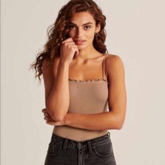 Abercrombie & Fitch Ruffle Trim Bodysuit Size Medium - Picture 2 of 11